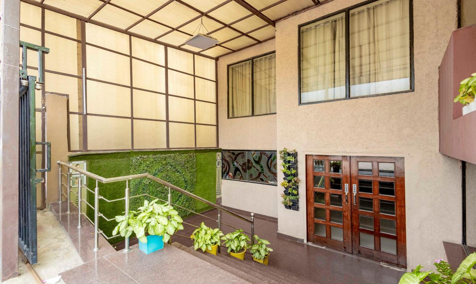 Treebo Maurice Otel Baddi Dış mekan fotoğraf