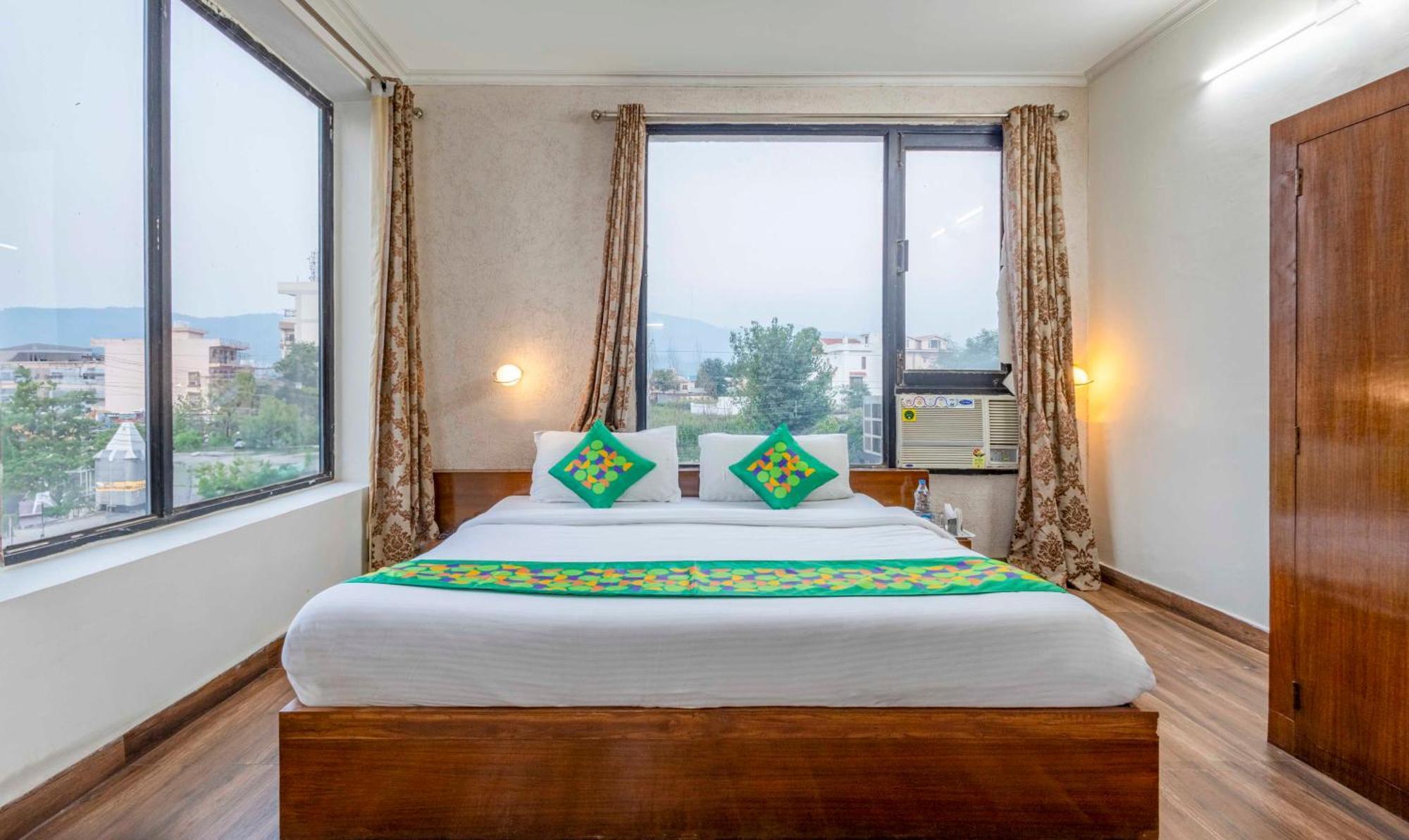 Treebo Maurice Otel Baddi Dış mekan fotoğraf